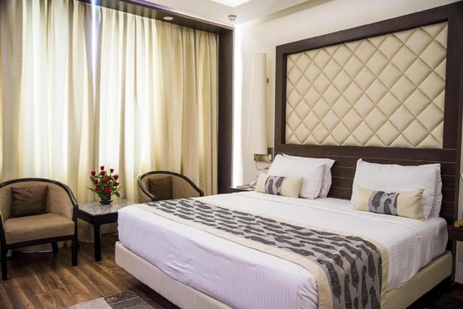 Hotel Costaa La Cage Near Delhi Airport By Gross Group Új-Delhi Kültér fotó